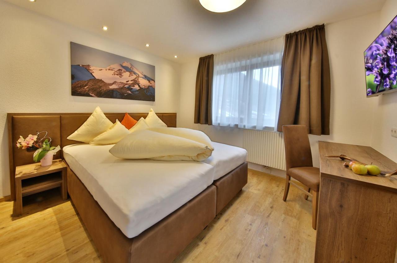 Hotel Garni Fiegl Apart Sölden Pokoj fotografie